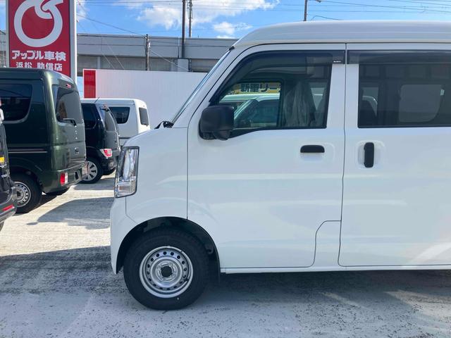 エブリイ ＰＡリミテッド　両側スライドドア　クリアランスソナー　レーンアシスト　衝突被害軽減システム　オートライト　キーレスエントリー　アイドリングストップ　ＣＶＴ　盗難防止システム　ＡＢＳ　ＥＳＣ　衝突安全ボディ　エアコン（25枚目）