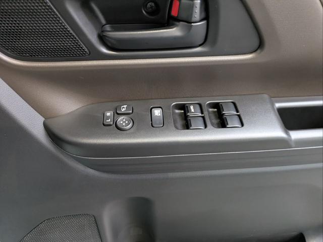 スペーシア ハイブリッドＧ　届出未使用車　両側スライドドア　クリアランスソナー　衝突被害軽減システム　オートライト　ＬＥＤヘッドランプ　スマートキー　アイドリングストップ　電動格納ミラー　ＣＶＴ　盗難防止システム　ＡＢＳ　ＥＳＣ（20枚目）