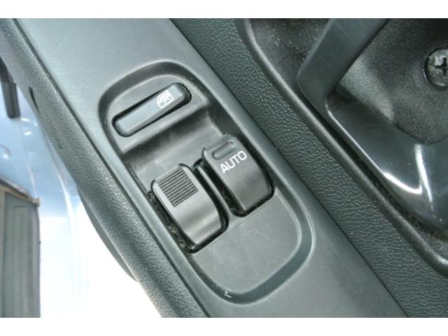 ハイゼットカーゴ ＤＸ　パートタイム４ＷＤ　パワーウィンドウ　キーレス　純正ナビ　フルセグテレビ　４速オートマ　Ｗエアバッグ　ＡＢＳ　ハイルーフ　両側スライドドア（4枚目）