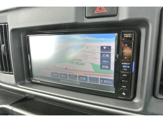 ハイゼットカーゴ ＤＸ　パートタイム４ＷＤ　パワーウィンドウ　キーレス　純正ナビ　フルセグテレビ　４速オートマ　Ｗエアバッグ　ＡＢＳ　ハイルーフ　両側スライドドア（6枚目）