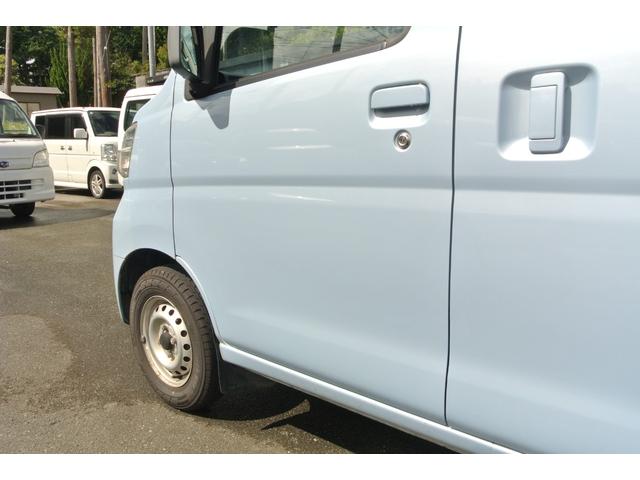 ハイゼットカーゴ ＤＸ　パートタイム４ＷＤ　パワーウィンドウ　キーレス　純正ナビ　フルセグテレビ　４速オートマ　Ｗエアバッグ　ＡＢＳ　ハイルーフ　両側スライドドア（43枚目）