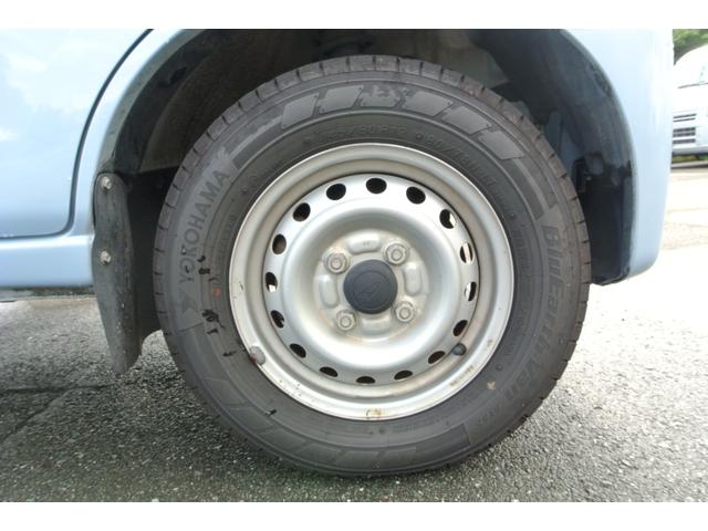 ハイゼットカーゴ ＤＸ　パートタイム４ＷＤ　パワーウィンドウ　キーレス　純正ナビ　フルセグテレビ　４速オートマ　Ｗエアバッグ　ＡＢＳ　ハイルーフ　両側スライドドア（52枚目）