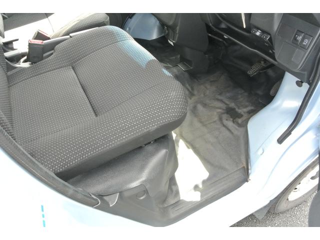 ハイゼットカーゴ ＤＸ　パートタイム４ＷＤ　パワーウィンドウ　キーレス　純正ナビ　フルセグテレビ　４速オートマ　Ｗエアバッグ　ＡＢＳ　ハイルーフ　両側スライドドア（57枚目）