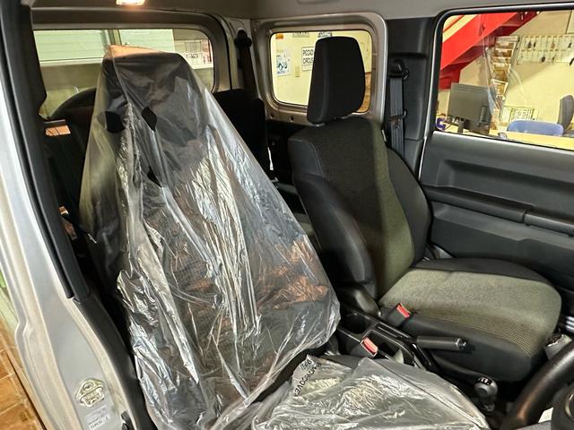 ジムニー ＸＬ　４ＷＤ　マニュアル（ＭＴ）　シートヒーター　クリアランスソナー　禁煙車	登録済み（届け出済み）未使用車　店内保管車　ターボ　ワンオーナー（32枚目）