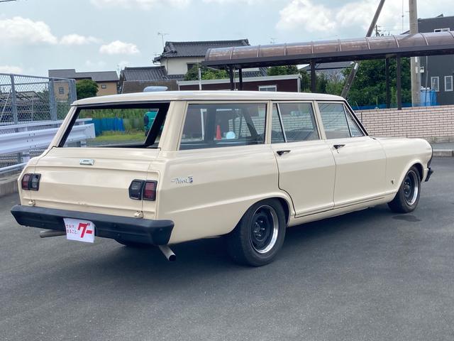 シボレーノーバ 　ワゴン　３５０ＥＧ　ＨＥＩＤＴＳフレーム　１９６５Ｙ　クリーム色　５７００ｃｃ　並行車　左ハンドル　オートマ車　ＡＴ　５ドア（5枚目）