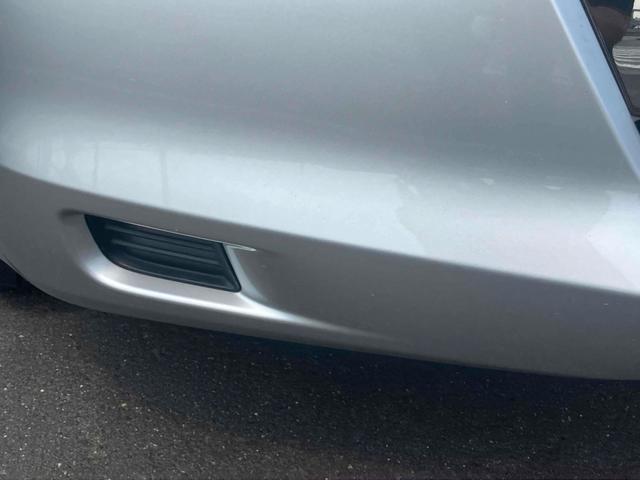 オデッセイ Ｍファインスピリット　全周囲カメラ　ナビ　ＨＩＤ　キーレスエントリー　電動格納ミラー　３列シート　ＣＶＴ　アルミホイール　ＣＤ　ＤＶＤ再生　Ｂｌｕｅｔｏｏｔｈ　盗難防止システム　衝突安全ボディ　ＡＢＳ　エアコン（6枚目）