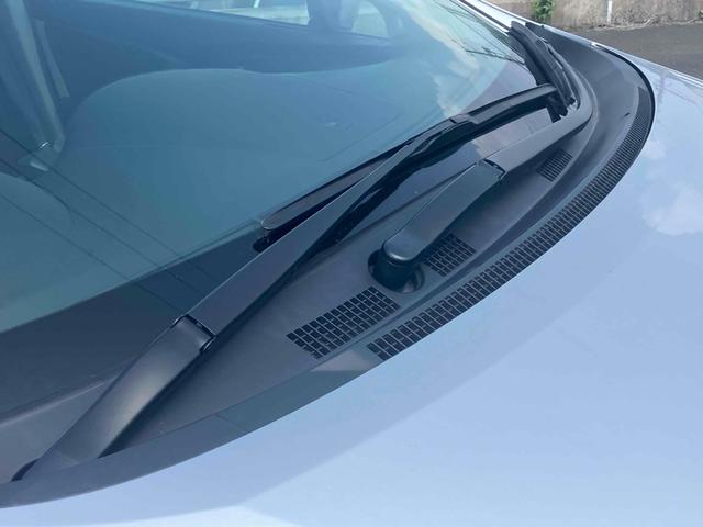 オデッセイ Ｍファインスピリット　全周囲カメラ　ナビ　ＨＩＤ　キーレスエントリー　電動格納ミラー　３列シート　ＣＶＴ　アルミホイール　ＣＤ　ＤＶＤ再生　Ｂｌｕｅｔｏｏｔｈ　盗難防止システム　衝突安全ボディ　ＡＢＳ　エアコン（9枚目）