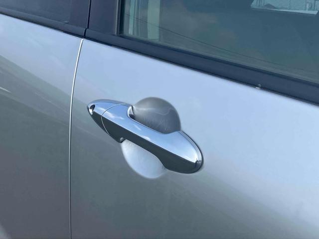 オデッセイ Ｍファインスピリット　全周囲カメラ　ナビ　ＨＩＤ　キーレスエントリー　電動格納ミラー　３列シート　ＣＶＴ　アルミホイール　ＣＤ　ＤＶＤ再生　Ｂｌｕｅｔｏｏｔｈ　盗難防止システム　衝突安全ボディ　ＡＢＳ　エアコン（12枚目）