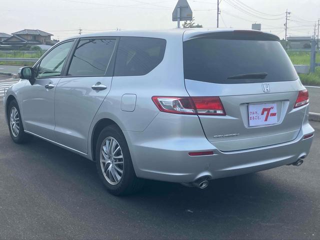 オデッセイ Ｍファインスピリット　全周囲カメラ　ナビ　ＨＩＤ　キーレスエントリー　電動格納ミラー　３列シート　ＣＶＴ　アルミホイール　ＣＤ　ＤＶＤ再生　Ｂｌｕｅｔｏｏｔｈ　盗難防止システム　衝突安全ボディ　ＡＢＳ　エアコン（16枚目）