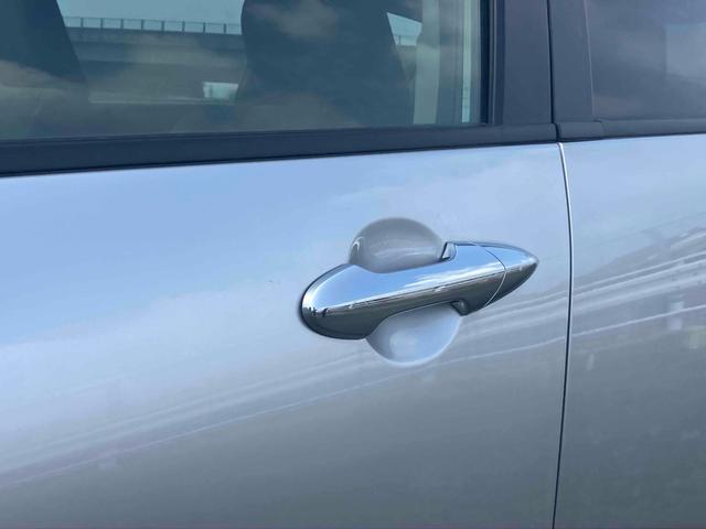 オデッセイ Ｍファインスピリット　全周囲カメラ　ナビ　ＨＩＤ　キーレスエントリー　電動格納ミラー　３列シート　ＣＶＴ　アルミホイール　ＣＤ　ＤＶＤ再生　Ｂｌｕｅｔｏｏｔｈ　盗難防止システム　衝突安全ボディ　ＡＢＳ　エアコン（18枚目）