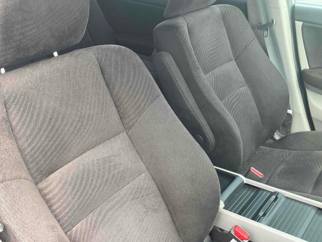 オデッセイ Ｍファインスピリット　全周囲カメラ　ナビ　ＨＩＤ　キーレスエントリー　電動格納ミラー　３列シート　ＣＶＴ　アルミホイール　ＣＤ　ＤＶＤ再生　Ｂｌｕｅｔｏｏｔｈ　盗難防止システム　衝突安全ボディ　ＡＢＳ　エアコン（47枚目）