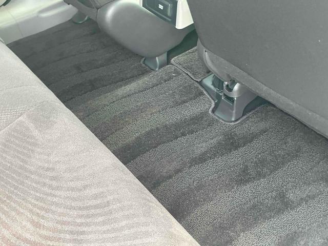 オデッセイ Ｍファインスピリット　全周囲カメラ　ナビ　ＨＩＤ　キーレスエントリー　電動格納ミラー　３列シート　ＣＶＴ　アルミホイール　ＣＤ　ＤＶＤ再生　Ｂｌｕｅｔｏｏｔｈ　盗難防止システム　衝突安全ボディ　ＡＢＳ　エアコン（54枚目）