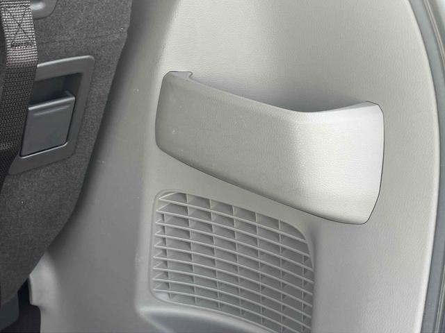 オデッセイ Ｍファインスピリット　全周囲カメラ　ナビ　ＨＩＤ　キーレスエントリー　電動格納ミラー　３列シート　ＣＶＴ　アルミホイール　ＣＤ　ＤＶＤ再生　Ｂｌｕｅｔｏｏｔｈ　盗難防止システム　衝突安全ボディ　ＡＢＳ　エアコン（67枚目）