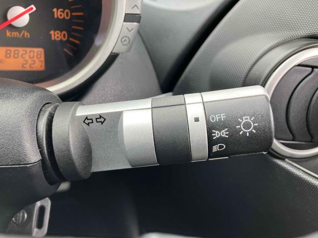 フェアレディＺ ロードスター　オープンカー　ＥＴＣ　バックカメラ　ナビ　ＨＩＤ　ＡＴ　キーレスエントリー　電動格納ミラー　アルミホイール　盗難防止システム　衝突安全ボディ　ＡＢＳ　Ｂｌｕｅｔｏｏｔｈ　エアコン　パワーステアリング（8枚目）