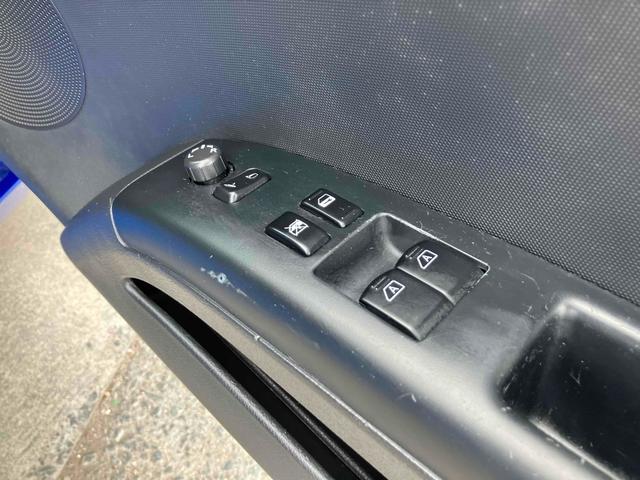 フェアレディＺ ロードスター　オープンカー　ＥＴＣ　バックカメラ　ナビ　ＨＩＤ　ＡＴ　キーレスエントリー　電動格納ミラー　アルミホイール　盗難防止システム　衝突安全ボディ　ＡＢＳ　Ｂｌｕｅｔｏｏｔｈ　エアコン　パワーステアリング（11枚目）