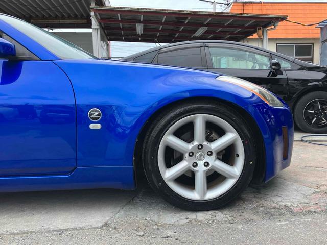 フェアレディＺ ロードスター　オープンカー　ＥＴＣ　バックカメラ　ナビ　ＨＩＤ　ＡＴ　キーレスエントリー　電動格納ミラー　アルミホイール　盗難防止システム　衝突安全ボディ　ＡＢＳ　Ｂｌｕｅｔｏｏｔｈ　エアコン　パワーステアリング（19枚目）