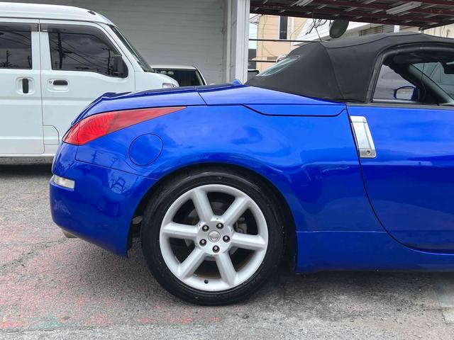 フェアレディＺ ロードスター　オープンカー　ＥＴＣ　バックカメラ　ナビ　ＨＩＤ　ＡＴ　キーレスエントリー　電動格納ミラー　アルミホイール　盗難防止システム　衝突安全ボディ　ＡＢＳ　Ｂｌｕｅｔｏｏｔｈ　エアコン　パワーステアリング（22枚目）