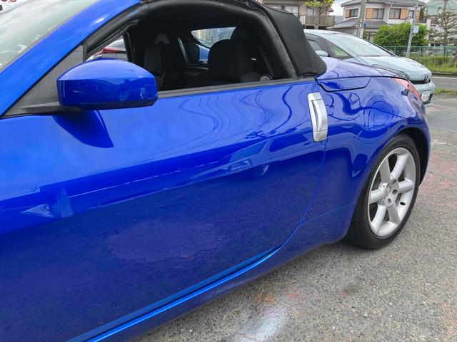 フェアレディＺ ロードスター　オープンカー　ＥＴＣ　バックカメラ　ナビ　ＨＩＤ　ＡＴ　キーレスエントリー　電動格納ミラー　アルミホイール　盗難防止システム　衝突安全ボディ　ＡＢＳ　Ｂｌｕｅｔｏｏｔｈ　エアコン　パワーステアリング（25枚目）