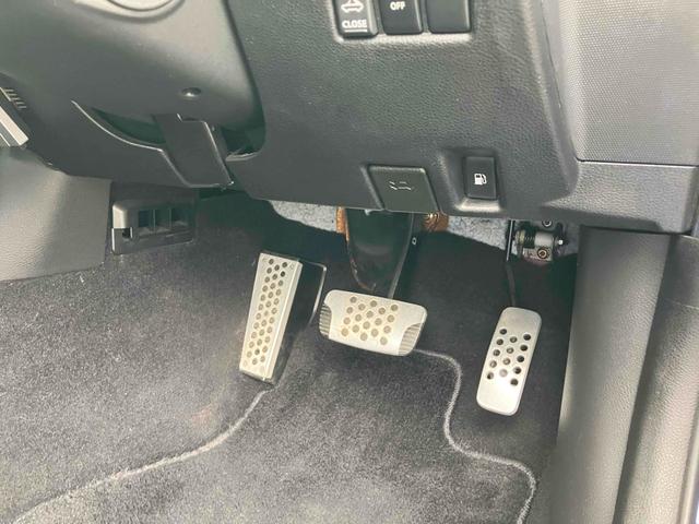 フェアレディＺ ロードスター　オープンカー　ＥＴＣ　バックカメラ　ナビ　ＨＩＤ　ＡＴ　キーレスエントリー　電動格納ミラー　アルミホイール　盗難防止システム　衝突安全ボディ　ＡＢＳ　Ｂｌｕｅｔｏｏｔｈ　エアコン　パワーステアリング（35枚目）