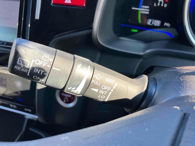 フィットハイブリッド Ｆパッケージ　ハイブリッド　ＥＴＣ　バックカメラ　ナビ　ＴＶ　スマートキー　電動格納ミラー　ＡＴ　盗難防止システム　衝突安全ボディ　ＣＤ　ＵＳＢ　ミュージックプレイヤー接続可　Ｂｌｕｅｔｏｏｔｈ　ＡＢＳ　ＥＳＣ（38枚目）