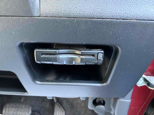 タント カスタムＲＳ　ＳＡ　ＥＴＣ　バックカメラ　両側電動スライドドア　ナビ　ＴＶ　クリアランスソナー　衝突被害軽減システム　オートライト　ＬＥＤヘッドランプ　スマートキー　アイドリングストップ　電動格納ミラー　ベンチシート（8枚目）