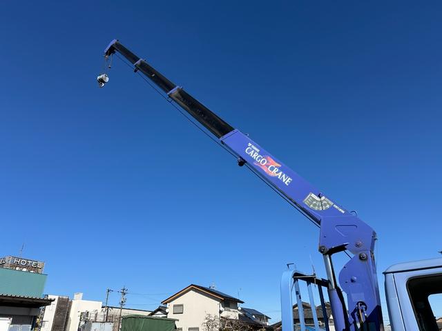 アトラストラック 　２ｔ　標準ロングボデー　全低床　４段ラジコン、フックイン（タダノ製ＺＦ２６４、２．９ｔ吊４段クレーン（１９９４年））　ロープ穴３対　内寸長３，７００ｍｍ幅１，７８０ｍｍ　左電動格納ミラー　ＥＴＣ（20枚目）