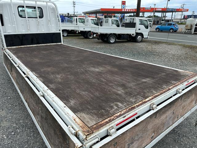 タイタントラック ２ｔ平ボディ　ワイドロング　全低床　ＰＳ　ＰＷ　ＡＢＳ　ＡＳＲ　走行距離少ない　坂道発進補助装置　アイドリングストップ　左電動格納ミラー　荷台内寸　Ｌ４３３０　Ｗ１７８０（15枚目）