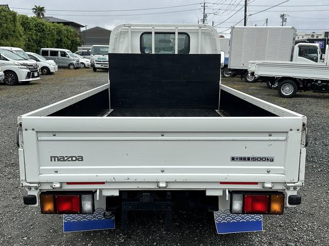 タイタントラック 　ＥＴＣ／ＡＳＲ／左電動格納ミラー／パイオニア製社外ナビ／Ｂｌｕｅｔｏｏｔｈ　Ａｕｄｉｏ／アイドリングストップ／フォグランプ付／リアダブルタイヤ／ミックスタイヤ装備（3枚目）