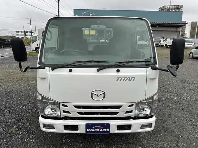 タイタントラック 　ＥＴＣ／ＡＳＲ／左電動格納ミラー／パイオニア製社外ナビ／Ｂｌｕｅｔｏｏｔｈ　Ａｕｄｉｏ／アイドリングストップ／フォグランプ付／リアダブルタイヤ／ミックスタイヤ装備（5枚目）
