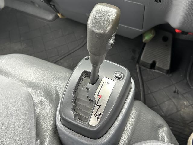 タイタントラック 　ＥＴＣ／ＡＳＲ／左電動格納ミラー／パイオニア製社外ナビ／Ｂｌｕｅｔｏｏｔｈ　Ａｕｄｉｏ／アイドリングストップ／フォグランプ付／リアダブルタイヤ／ミックスタイヤ装備（56枚目）