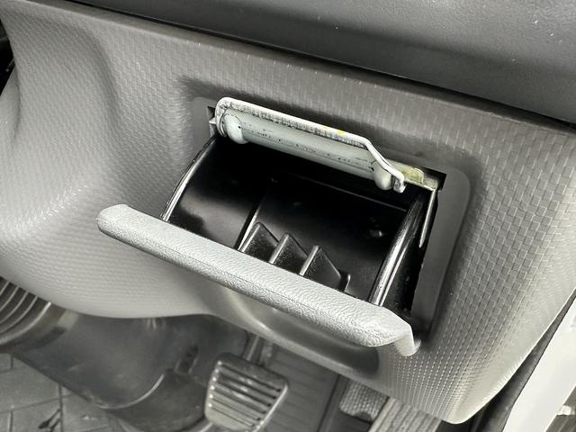 タイタントラック 　ＥＴＣ／ＡＳＲ／左電動格納ミラー／パイオニア製社外ナビ／Ｂｌｕｅｔｏｏｔｈ　Ａｕｄｉｏ／アイドリングストップ／フォグランプ付／リアダブルタイヤ／ミックスタイヤ装備（57枚目）