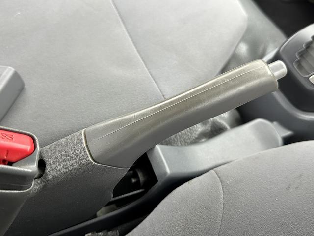 タイタントラック 　ＥＴＣ／ＡＳＲ／左電動格納ミラー／パイオニア製社外ナビ／Ｂｌｕｅｔｏｏｔｈ　Ａｕｄｉｏ／アイドリングストップ／フォグランプ付／リアダブルタイヤ／ミックスタイヤ装備（59枚目）