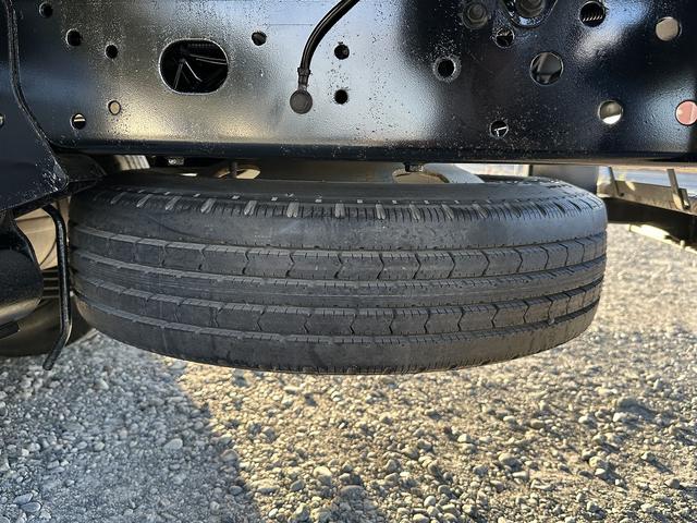 アトラストラック ２ｔ積載／全低床／フルハーフ製アルミバン　ＰＳ／ＰＷ／ＡＢＳ／ＥＴＣ／ＥＨＳ／バックモニター／サイドマーカー／左電動格納ミラー／フルハーフ（ＤＮＫ－Ｔ３ＤＲ０１９）／メッキグリル／カラーバンパー（22枚目）