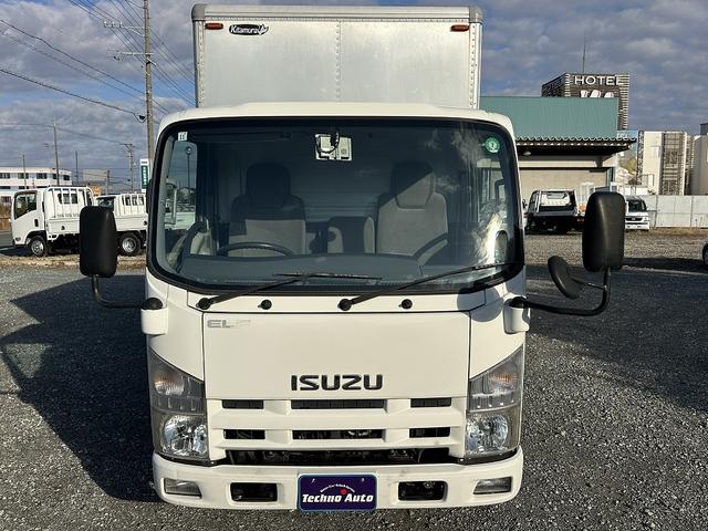 エルフトラック 全低床／アルミバン　１．９ｔ積載／標準セミロング／ＡＢＳ／ＡＳＲ／サイドドア付／バックカメラ／フォグランプ／サイドマーカー／アイドリングストップ／左電動格納ミラー（5枚目）