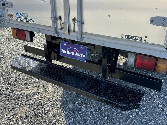 エルフトラック 全低床／アルミバン　１．９ｔ積載／標準セミロング／ＡＢＳ／ＡＳＲ／サイドドア付／バックカメラ／フォグランプ／サイドマーカー／アイドリングストップ／左電動格納ミラー（32枚目）