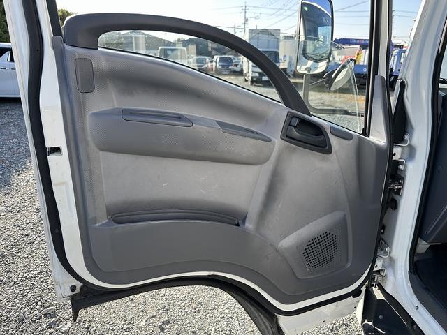 エルフトラック 全低床／アルミバン　１．９ｔ積載／標準セミロング／ＡＢＳ／ＡＳＲ／サイドドア付／バックカメラ／フォグランプ／サイドマーカー／アイドリングストップ／左電動格納ミラー（44枚目）