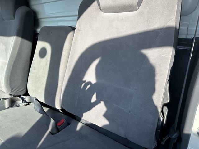 エルフトラック 全低床／アルミバン　１．９ｔ積載／標準セミロング／ＡＢＳ／ＡＳＲ／サイドドア付／バックカメラ／フォグランプ／サイドマーカー／アイドリングストップ／左電動格納ミラー（50枚目）