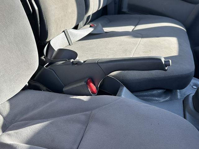 エルフトラック 全低床／アルミバン　１．９ｔ積載／標準セミロング／ＡＢＳ／ＡＳＲ／サイドドア付／バックカメラ／フォグランプ／サイドマーカー／アイドリングストップ／左電動格納ミラー（64枚目）