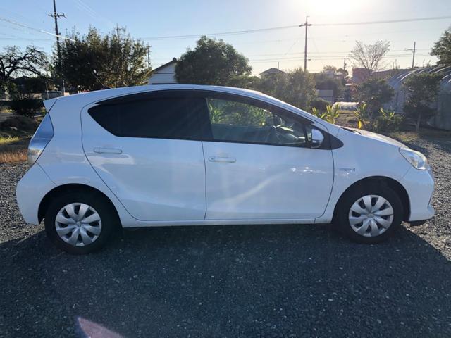 アクア Ｌ　バックカメラ　テレビ　パワーウィンドウ　エアコン　パワステ（5枚目）