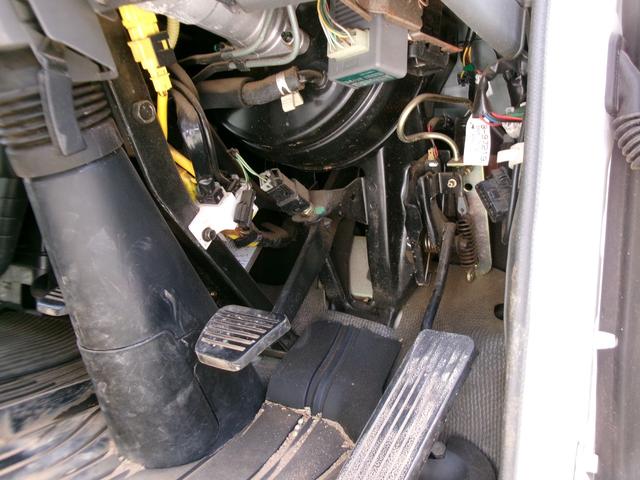アトラストラック 　４ＷＤ　ＭＴ　後輪ダブル　アイドリングストップ　エアコン　パワーウィンドウ　運転席エアバッグ（35枚目）