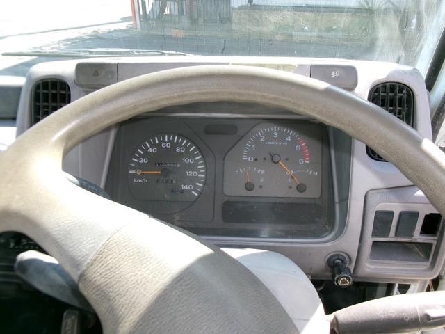 アトラストラック  4WD MT 後輪ダブル エアコン(7枚目)