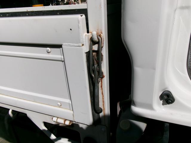 アトラストラック  4WD MT 後輪ダブル エアコン(33枚目)