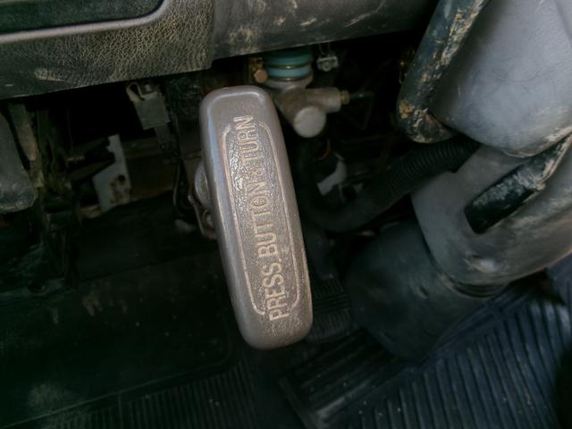 アトラストラック  4WD MT 後輪ダブル エアコン(34枚目)