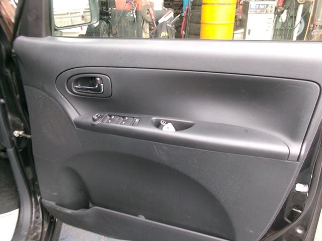 タント カスタムＲＳ　電動スライドドア　ナビ　ＴＶ　ＨＩＤ　スマートキー　アイドリングストップ　電動格納ミラー　ベンチシート　ＣＶＴ　盗難防止システム　ＡＢＳ　ＣＤ　ＵＳＢ　アルミホイール　衝突安全ボディ　エアコン（26枚目）
