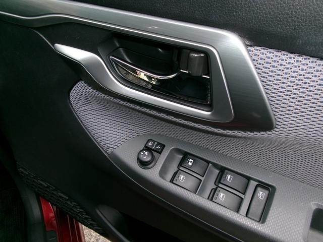 ムーヴ カスタム　Ｘ　ＬＥＤヘッドランプ　スマートキー　アイドリングストップ　ＣＶＴ　盗難防止システム　ＡＢＳ　ＥＳＣ　アルミホイール　衝突安全ボディ　エアコン　パワーステアリング　パワーウィンドウ　運転席エアバッグ（30枚目）