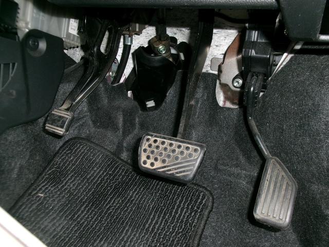 ムーヴ カスタム　Ｘ　ＬＥＤヘッドランプ　スマートキー　アイドリングストップ　ＣＶＴ　盗難防止システム　ＡＢＳ　ＥＳＣ　アルミホイール　衝突安全ボディ　エアコン　パワーステアリング　パワーウィンドウ　運転席エアバッグ（44枚目）