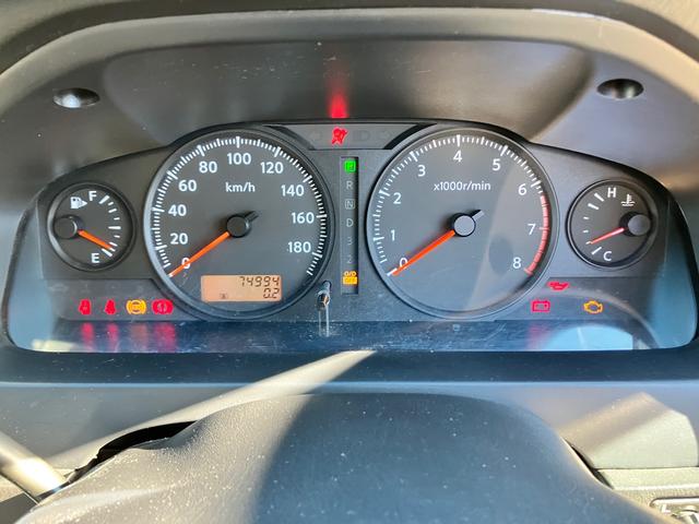 キャラバン SロングGX キャンパー特装Aパック Wエアバッグ ABS ハタナカ製グランドキャラバン ツインベッド仕様 禁煙 全長499/全幅170cm 3mサイドオーニング FFヒーター マックスファン給排気 1500Wインバーター ツインサブバッテリー 電子レンジ(50枚目)