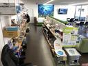 ＤＸベース　リヤ小径Ｗタイヤ　４速コラムＡＴ　フロントエアロ　ナッツＲＶ製マッシュＡタイプ　２５０Ｗソーラー　エバス製ＦＦヒーター　１５００Ｗインバータ－　４５Ｌ電気冷蔵庫　ツインサブバッテリー　走行用リヤクーラー　ＥＴＣ　ドラレコ　バックカメラルームミラー型（77枚目）