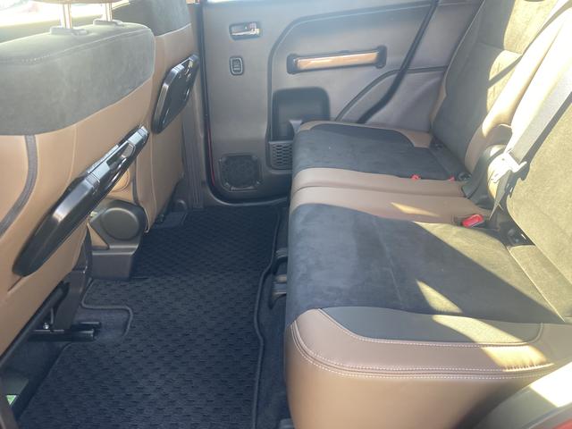 クロスビー HYBRID MZブラウンアクセントP&全方位モニタ用カメラ オートライト バックカメラ プッシュスタート シートヒーター オートエアコン スズキセーフティーサポート 衝突被害軽減システム アイドリングストップ 横滑り防止機能 衝突安全ボディ 盗難防止システム(22枚目)