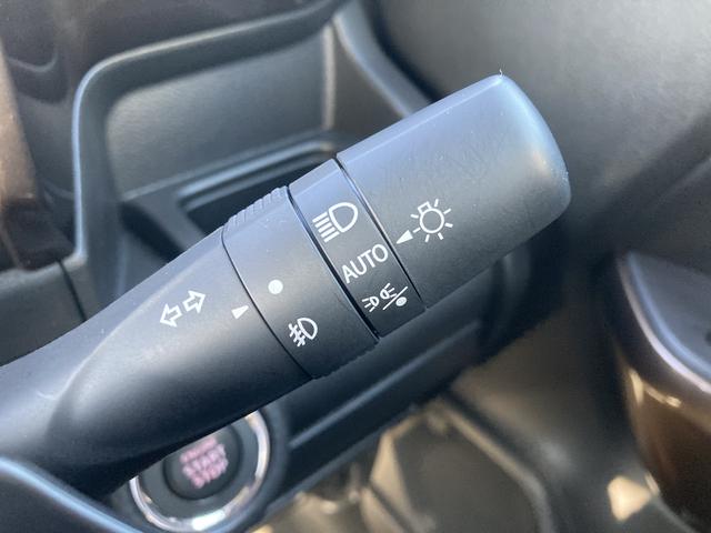 クロスビー HYBRID MZブラウンアクセントP&全方位モニタ用カメラ オートライト バックカメラ プッシュスタート シートヒーター オートエアコン スズキセーフティーサポート 衝突被害軽減システム アイドリングストップ 横滑り防止機能 衝突安全ボディ 盗難防止システム(41枚目)